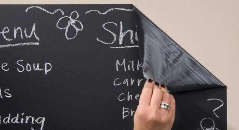 Krétával írható öntapadós falmatrica tábla krétákkal fekete